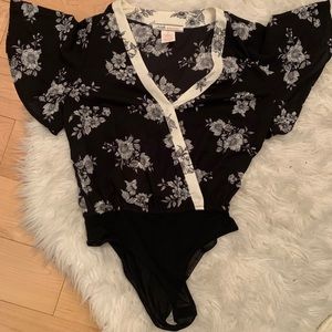 Black and white floral faux wrap, kimono blouse